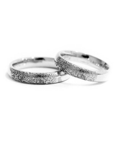 Pair of rings with imprints