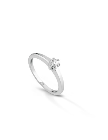 Classic Solitary Ring with 6 griffe set in 18 kt white gold and G color diamond